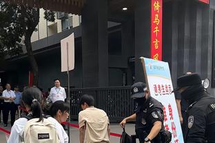 哈姆：雷迪什的脚踝在比赛中感到酸痛 因此今日只出战4分钟